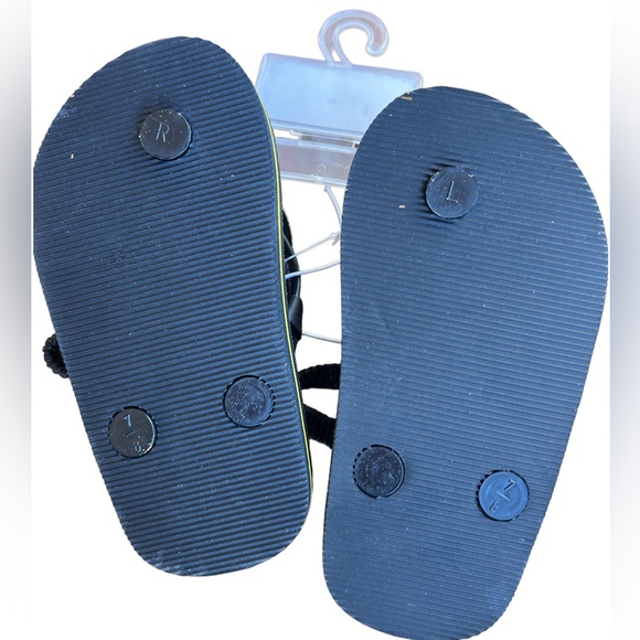 Batman Flip Flops - Picture 4 of 6